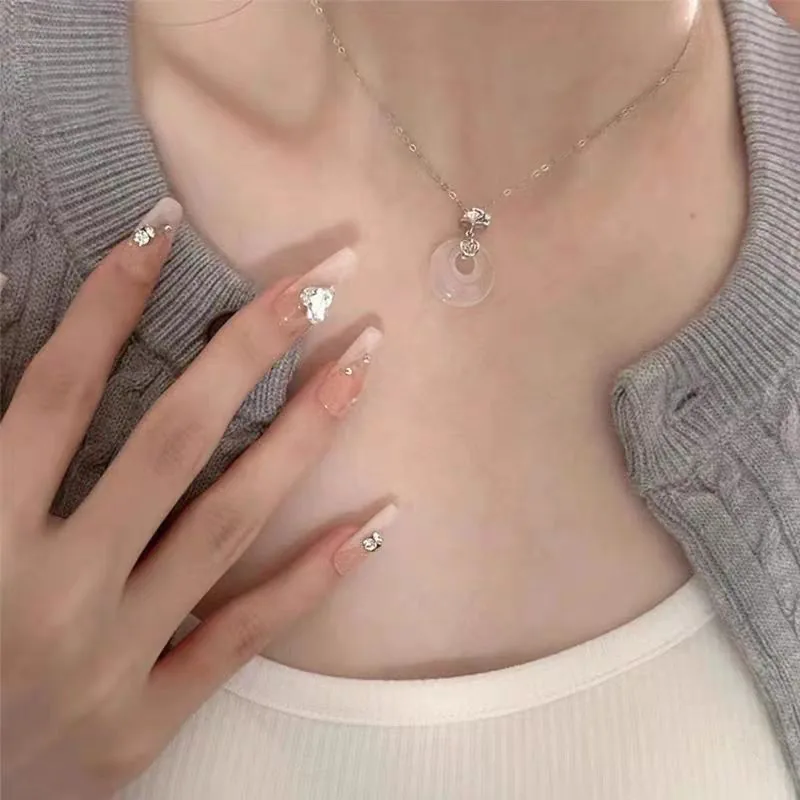 قلادة love